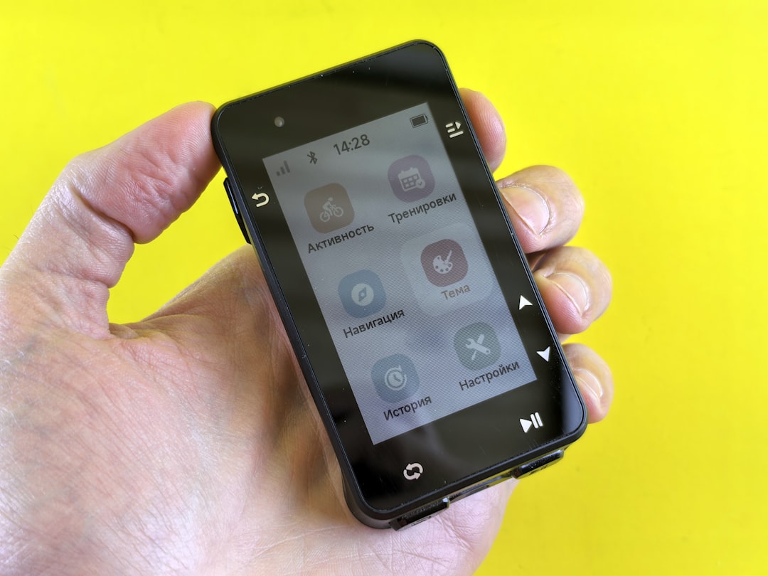 GPS vs Phone Navigation – Which One’s Right for Your Adventures?