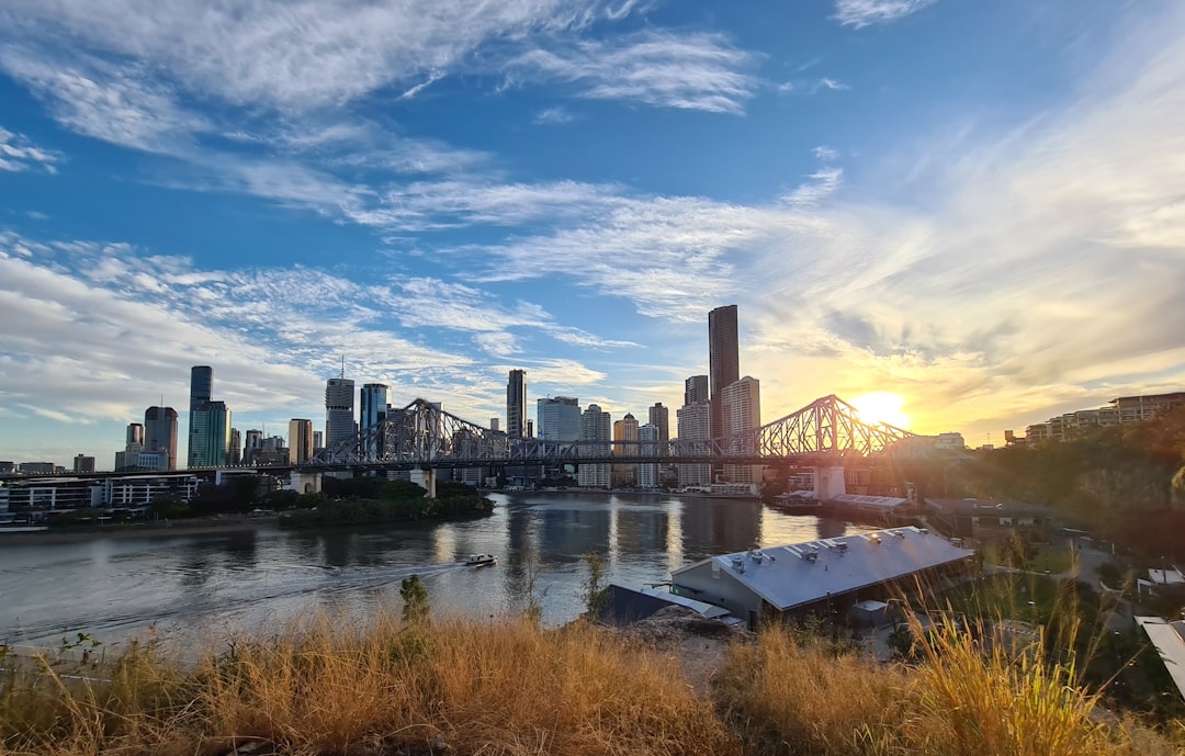 Want to Score Free Surfing Adventures Near Brisbane? Here’s Your Complete Breakdown by Category! 🏄‍♂️