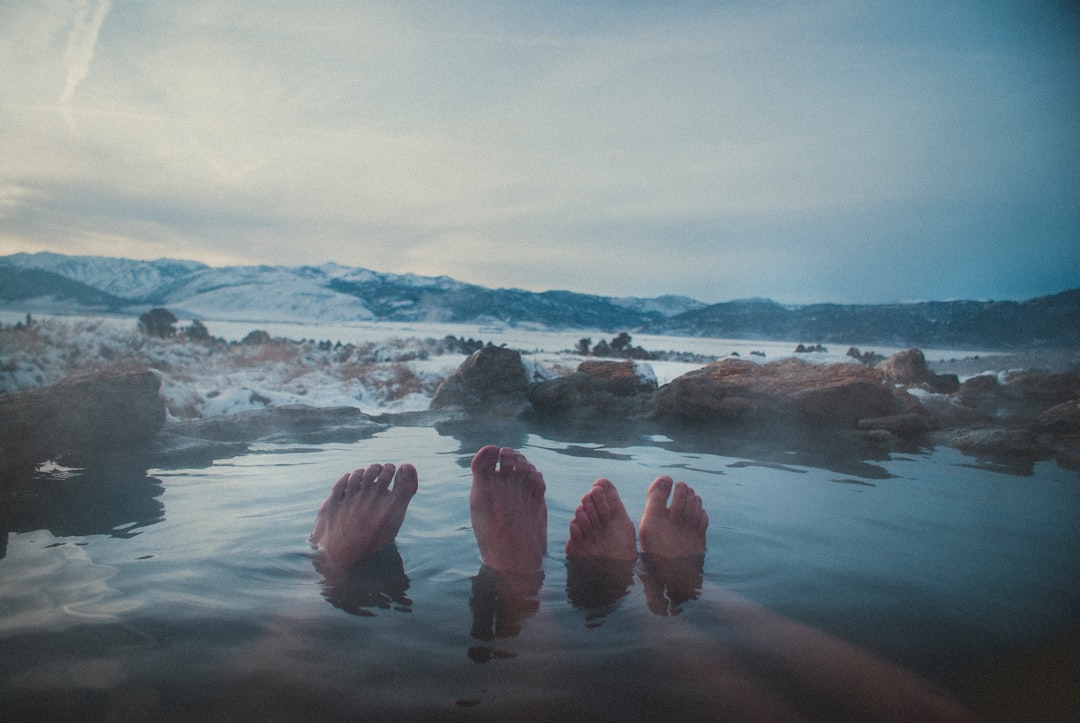 Ever wondered what it’s like to soak in Australia’s natural hot springs? 🌡️🔥 The ultimate safety guide for beginners!