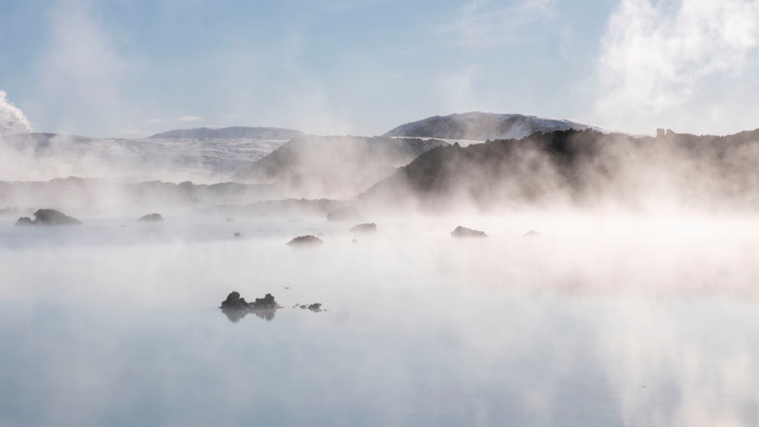 Ever wondered what it’s like to soak in Australia’s natural hot springs? 🌡️🔥 The ultimate safety guide for beginners!
