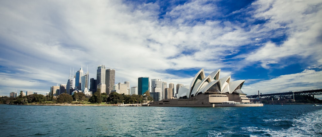 Abseiling Australia: The Definitive Resource