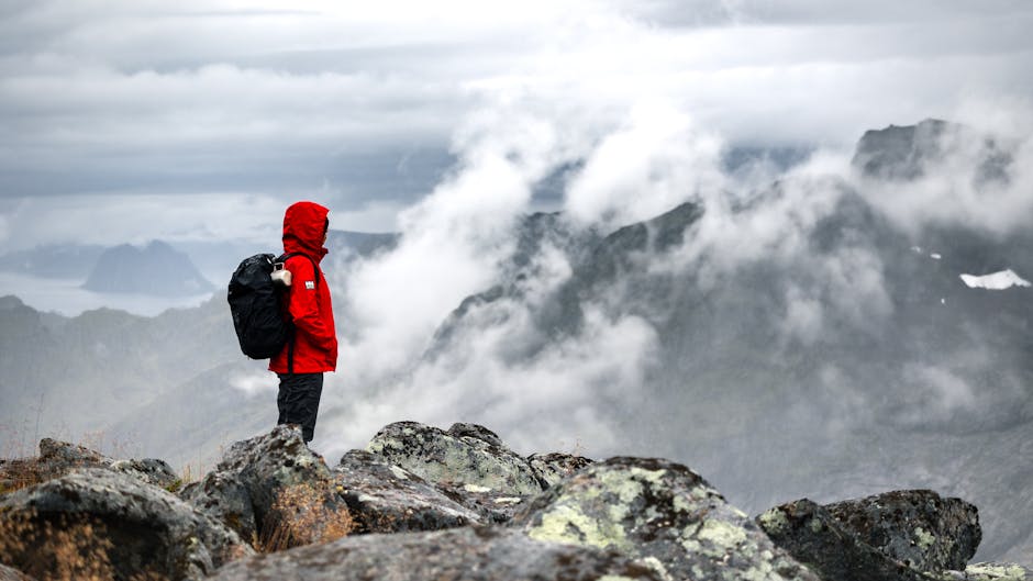 🌧️ Arc’teryx Beta vs Macpac Halo: Which Rain Jacket Wins on Aussie Trails? 🥾