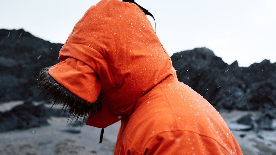 🌧️ Arc’teryx Beta AR vs Macpac Endeavour: Which One Wins? | Blue Mountains Rain Test