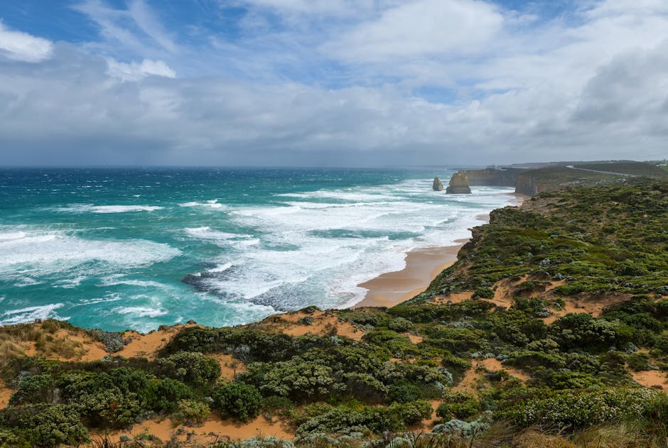 🚴‍♂️ The Salt Spray Hits Your Face: Great Ocean Road Cycling Tips! 🌊