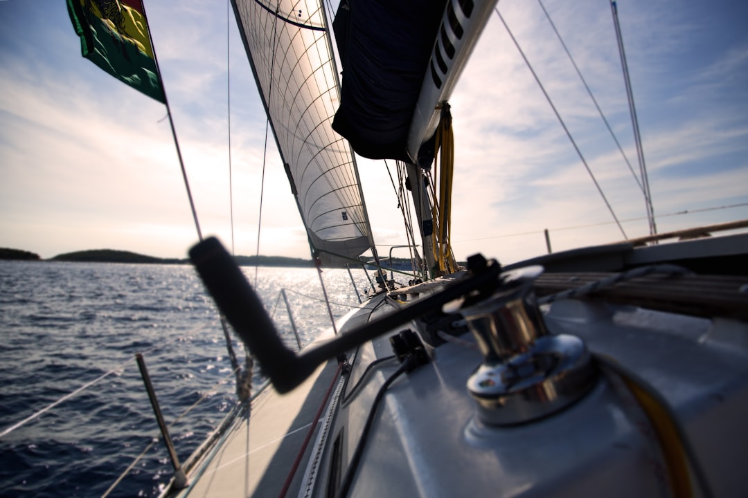Sailing Australia: The Definitive Resource