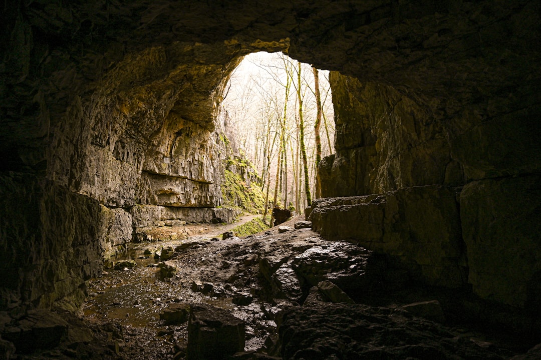 🦇 Over 200 Caves in the Grampians: Your Ultimate Day-by-Day Caving Guide!
